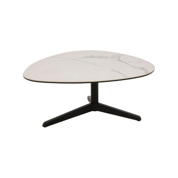 Kavos staliukas ASHLEY 100x95x41 baltas, kuris apjungia puikų modernų dizainą su funkcionalumu. Karščiui ir įbrėžimams atsparus stiklo keramikos stalviršis